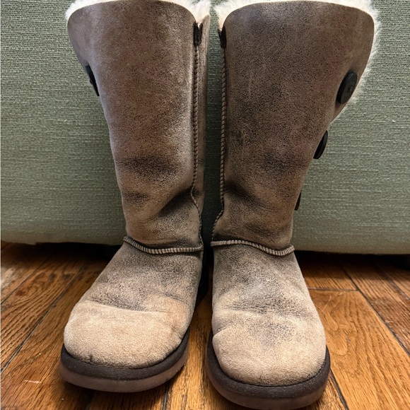 UGG Tan and Brown Winter Boots - Picture 4 of 7